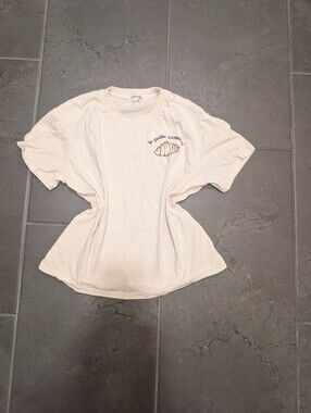 Eyeshadow Cream Crop Tee with Navy Croissant Graphic